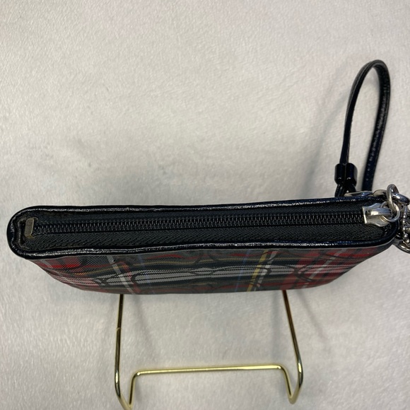 Coach Poppy Red Black Silver Glitter Tartan Plaid Zip Wristlet Patent Trim. Rare - Picture 5 of 12